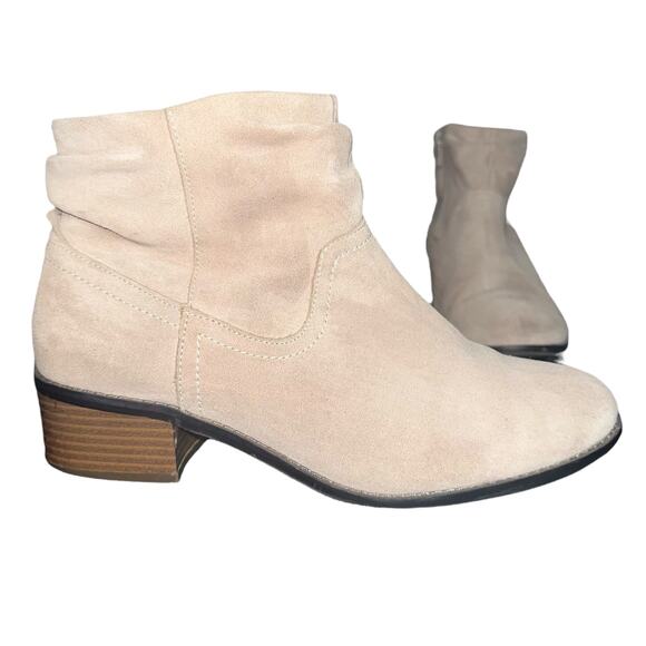 Vionic Kanela Weather Resistant Suede Ankle Boots Beige Size 7.5W wide width - Picture 1 of 10